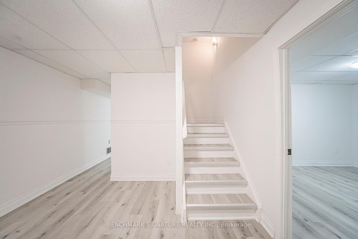 Photo 33 at 115 Simonston Boulevard, German Mills, Markham