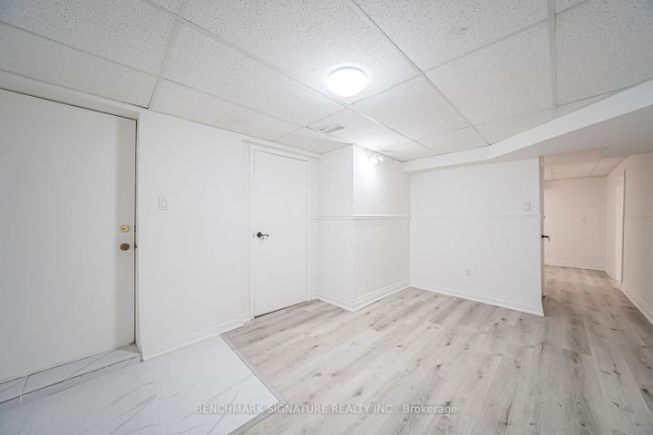 Photo 36 at 115 Simonston Boulevard, German Mills, Markham