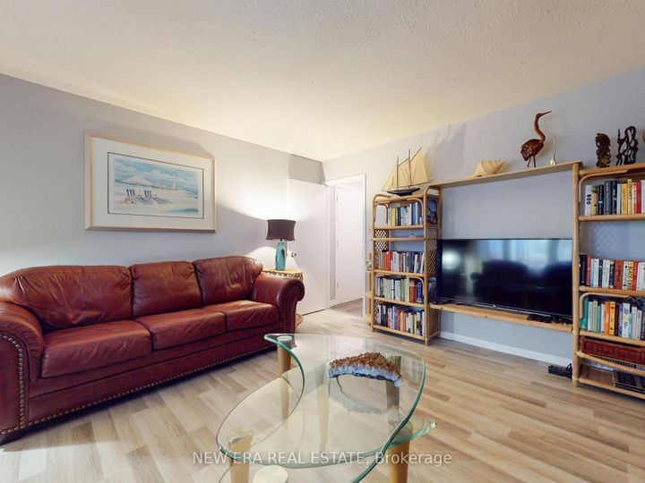 Photo 17 at 2669 Inlake Court, Meadowvale, Mississauga