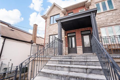 Photo 1 at 524A Mcroberts Avenue, Fairbank, Toronto