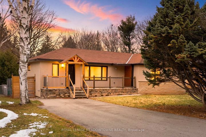 Photo 2 at 208 Glen Oak Drive, WO West, Oakville