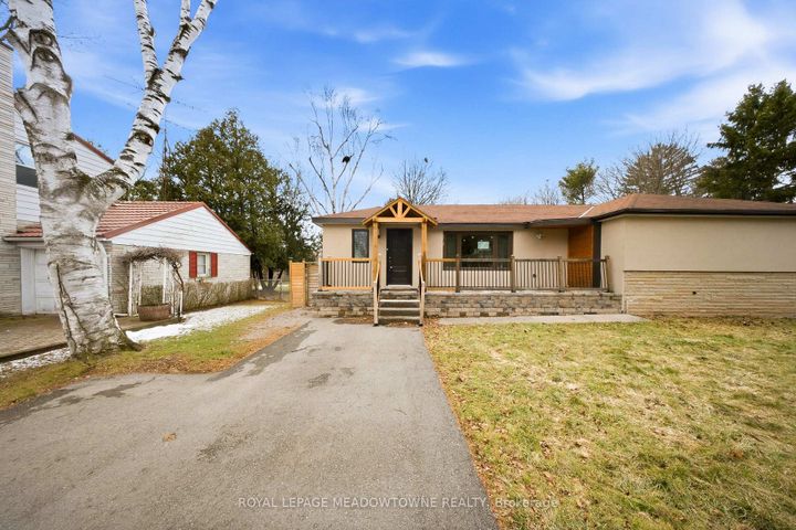 Photo 4 at 208 Glen Oak Drive, WO West, Oakville