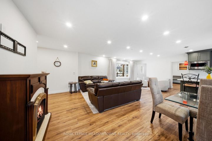 Photo 13 at 208 Glen Oak Drive, WO West, Oakville