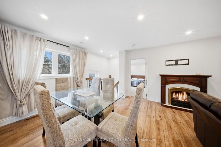 Photo 16 at 208 Glen Oak Drive, WO West, Oakville