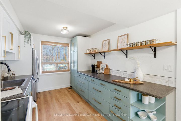 Photo 6 at 520 Minto Court, O'Neill, Oshawa