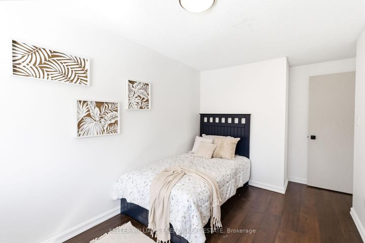 Photo 21 at 520 Minto Court, O'Neill, Oshawa