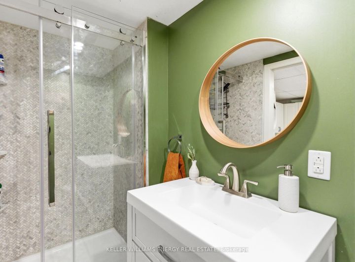 Photo 31 at 520 Minto Court, O'Neill, Oshawa