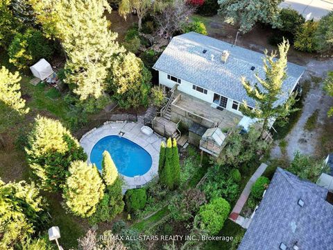 Photo 1 at 40 Riverglen Drive, Keswick South, Georgina