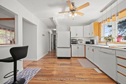 Photo 4 at 40 Riverglen Drive, Keswick South, Georgina