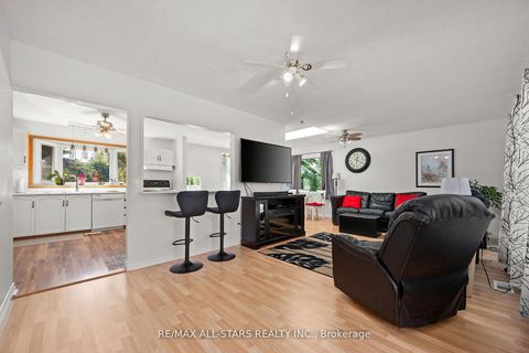 Photo 6 at 40 Riverglen Drive, Keswick South, Georgina