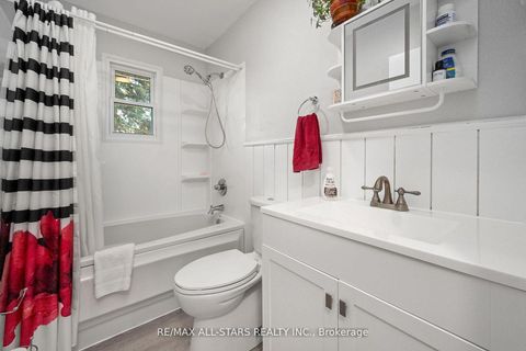 Photo 13 at 40 Riverglen Drive, Keswick South, Georgina