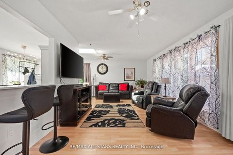 Photo 16 at 40 Riverglen Drive, Keswick South, Georgina