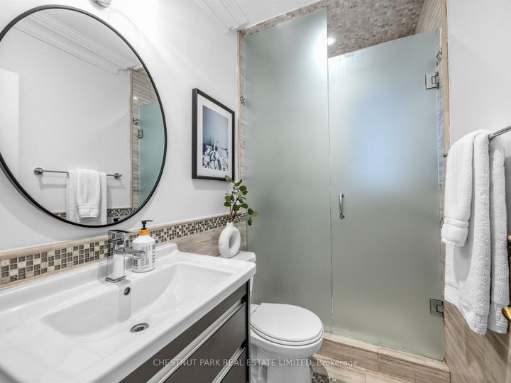 Photo 7 at 122 Randolph Road, Leaside, Toronto