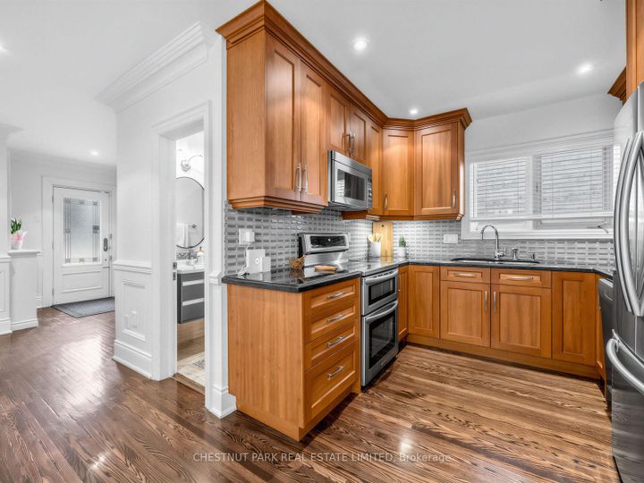 Photo 8 at 122 Randolph Road, Leaside, Toronto