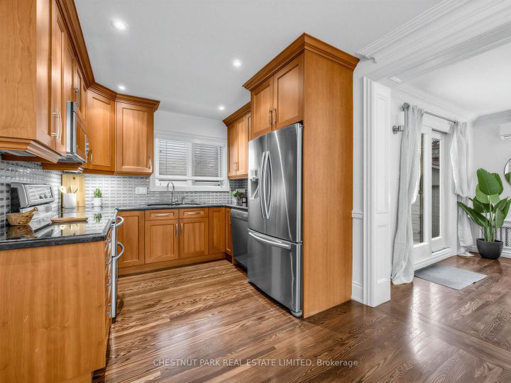 Photo 9 at 122 Randolph Road, Leaside, Toronto