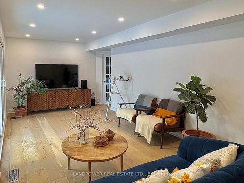 Photo 7 at 9 Alderdale Court, Don Mills, Toronto