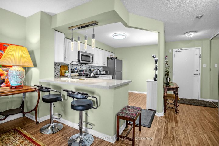 Photo 6 at 1208 - 10 Laurelcrest Street, Queen Street Corridor, Brampton