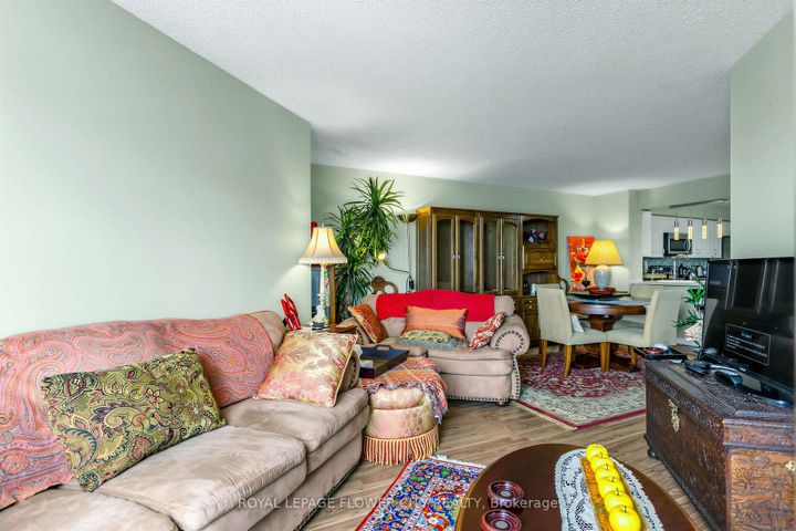 Photo 11 at 1208 - 10 Laurelcrest Street, Queen Street Corridor, Brampton