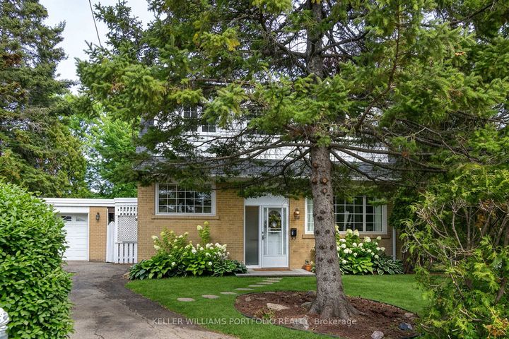 Photo 1 at 88 Sabrina Dr Drive, Richview, Toronto