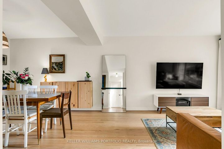 Photo 4 at 88 Sabrina Dr Drive, Richview, Toronto