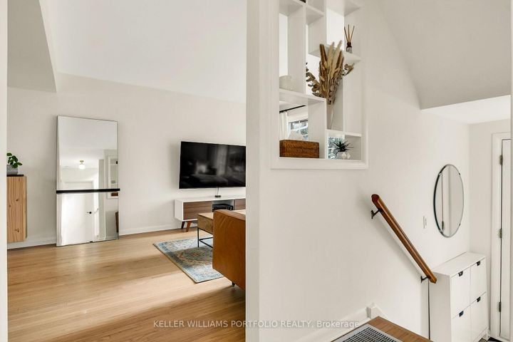 Photo 5 at 88 Sabrina Dr Drive, Richview, Toronto