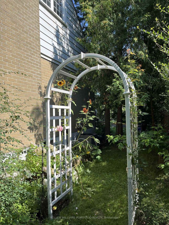 Photo 44 at 88 Sabrina Dr Drive, Richview, Toronto