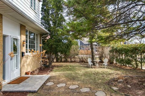 Photo 2 at 88 Sabrina Dr Drive, Richview, Toronto