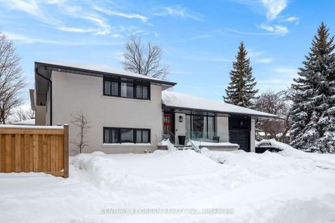 Photo 1 at 18 Winsdale Road, Markland Wood, Toronto