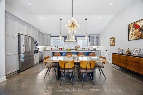 Photo 12 at 18 Winsdale Road, Markland Wood, Toronto