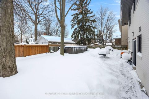 Photo 40 at 18 Winsdale Road, Markland Wood, Toronto