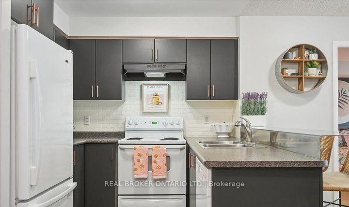 Photo 12 at 608 - 185 Legion Road N, Mimico, Toronto