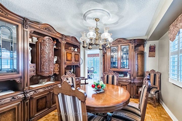 Photo 7 at 81 Vera St Street, East Woodbridge, Vaughan