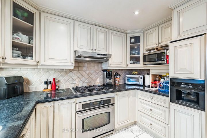 Photo 16 at 81 Vera St Street, East Woodbridge, Vaughan