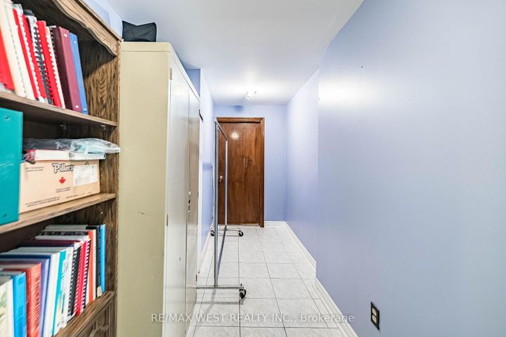 Photo 40 at 81 Vera St Street, East Woodbridge, Vaughan