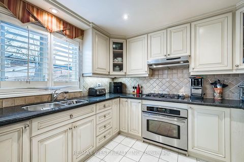 Photo 15 at 81 Vera St Street, East Woodbridge, Vaughan