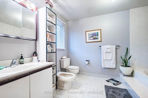 Photo 24 at 81 Vera St Street, East Woodbridge, Vaughan