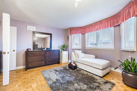 Photo 29 at 81 Vera St Street, East Woodbridge, Vaughan