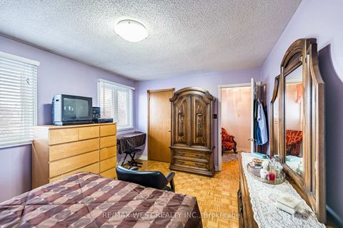 Photo 36 at 81 Vera St Street, East Woodbridge, Vaughan