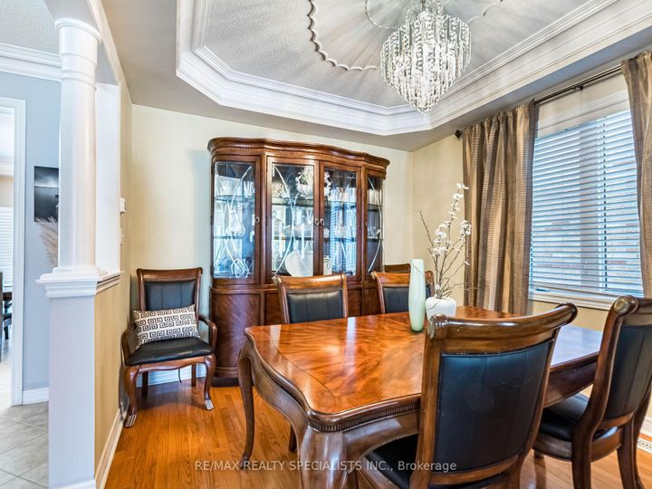 Photo 11 at 9 Pepperbush Road, Bram East, Brampton