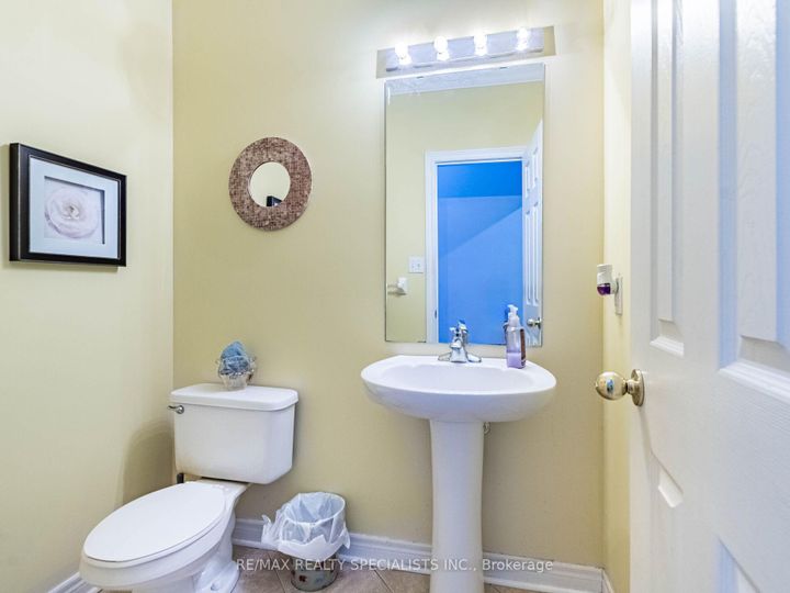 Photo 21 at 9 Pepperbush Road, Bram East, Brampton