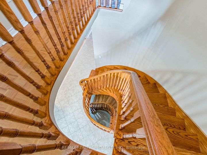 Photo 25 at 9 Pepperbush Road, Bram East, Brampton