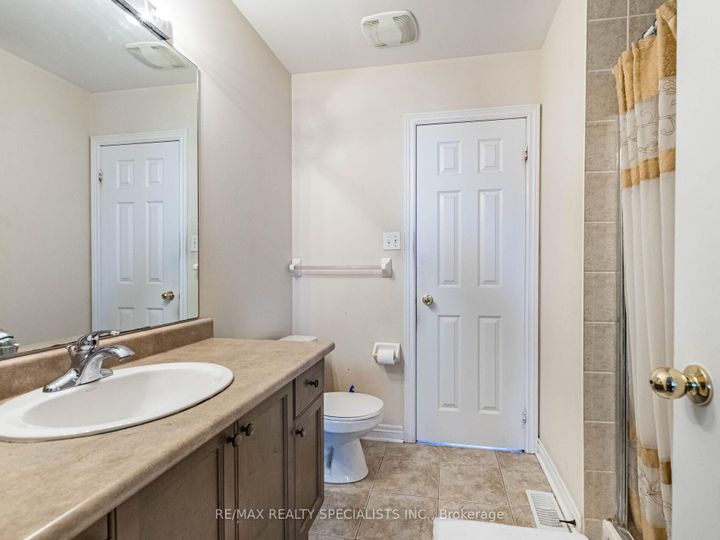 Photo 40 at 9 Pepperbush Road, Bram East, Brampton