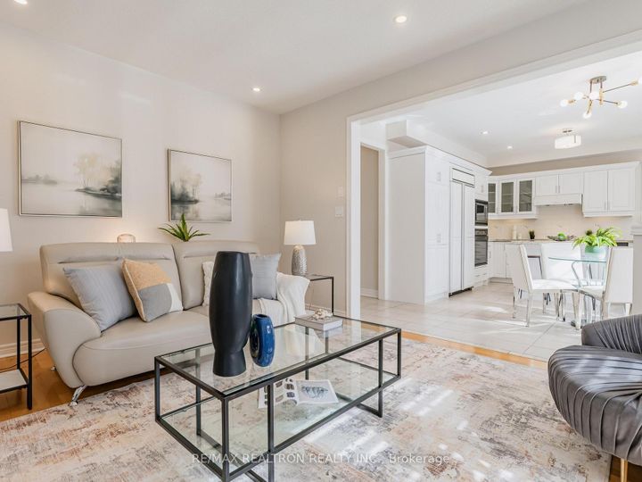 Photo 10 at 297 Castan Avenue, South Unionville, Markham