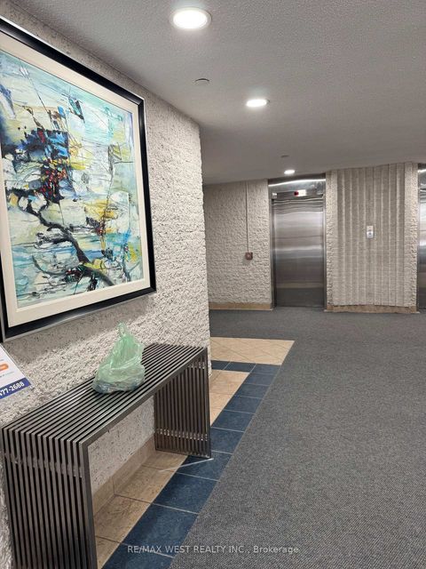 Photo 1 at 402 - 1350 York Mills Road W, Donalda, Toronto