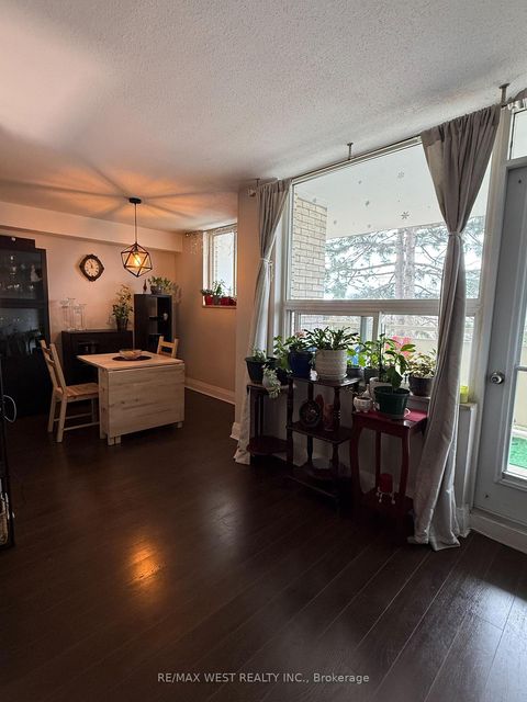 Photo 8 at 402 - 1350 York Mills Road W, Donalda, Toronto