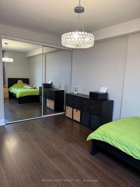 Photo 10 at 402 - 1350 York Mills Road W, Donalda, Toronto