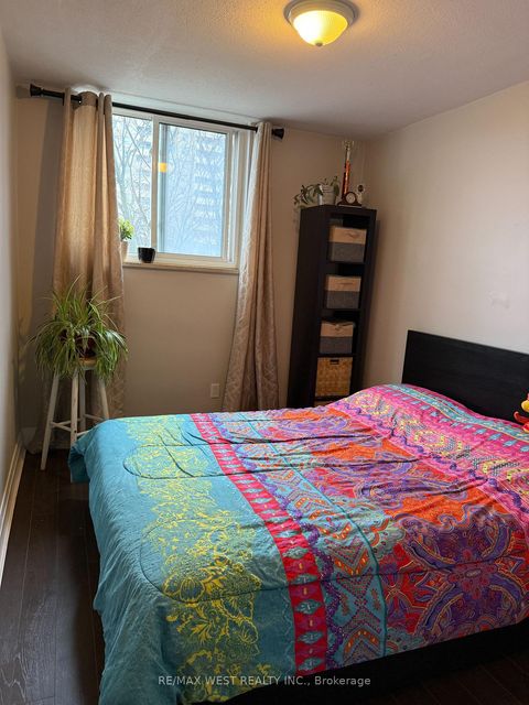 Photo 11 at 402 - 1350 York Mills Road W, Donalda, Toronto