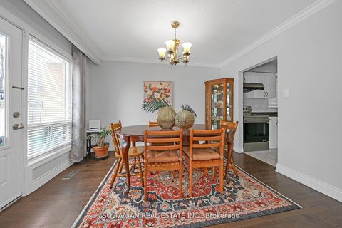 Photo 8 at 158 Hilda Avenue, Newtonbrook West, Toronto