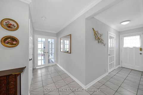 Photo 14 at 158 Hilda Avenue, Newtonbrook West, Toronto