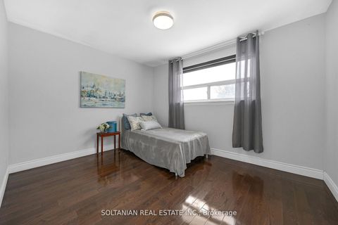 Photo 23 at 158 Hilda Avenue, Newtonbrook West, Toronto